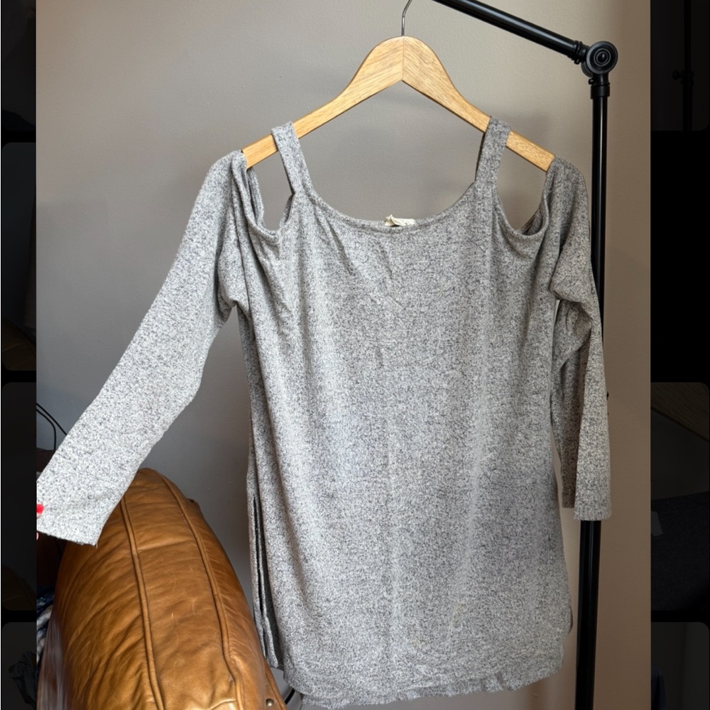 Gray Cold Shoulder Sweater Top